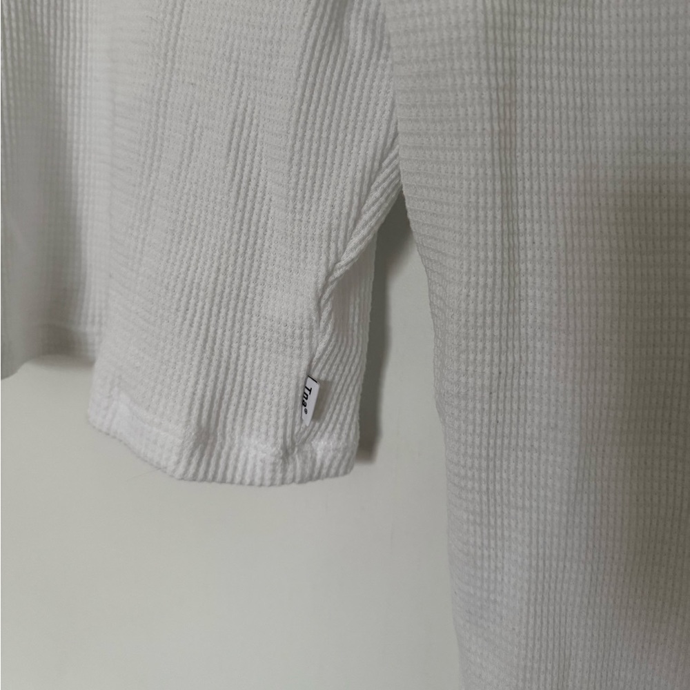 Aritzia TNA Waffle Knit White Long Sleeve Top Size M - Picture 2 of 4